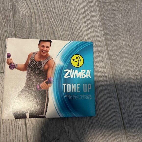 Zumba Workout Package (DVD'S) - Picture 6 of 13